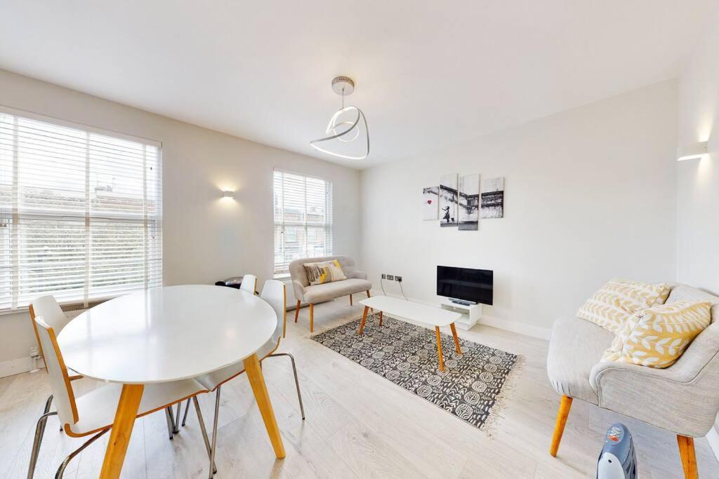 Stylish 2Bed2Bath Flat 4Min From Tube Station Villa Londra Dış mekan fotoğraf