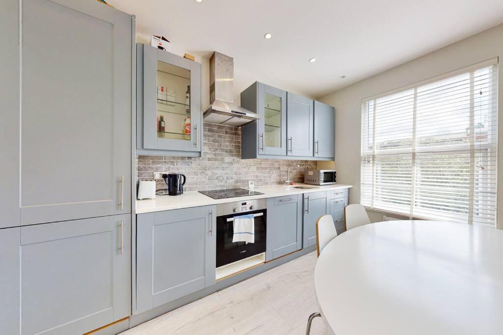Stylish 2Bed2Bath Flat 4Min From Tube Station Villa Londra Dış mekan fotoğraf